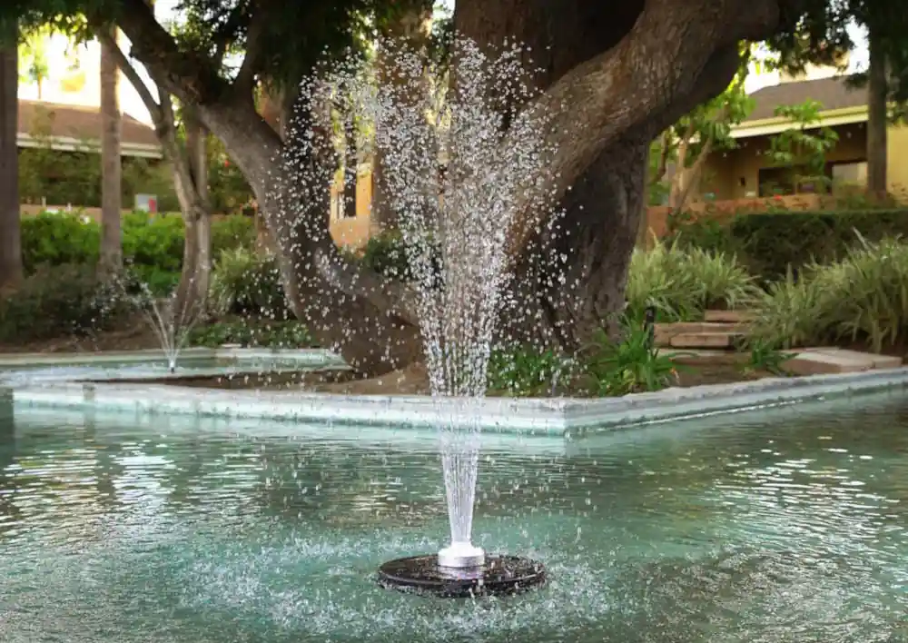 A large externally mounted solar floating pond aerator example.